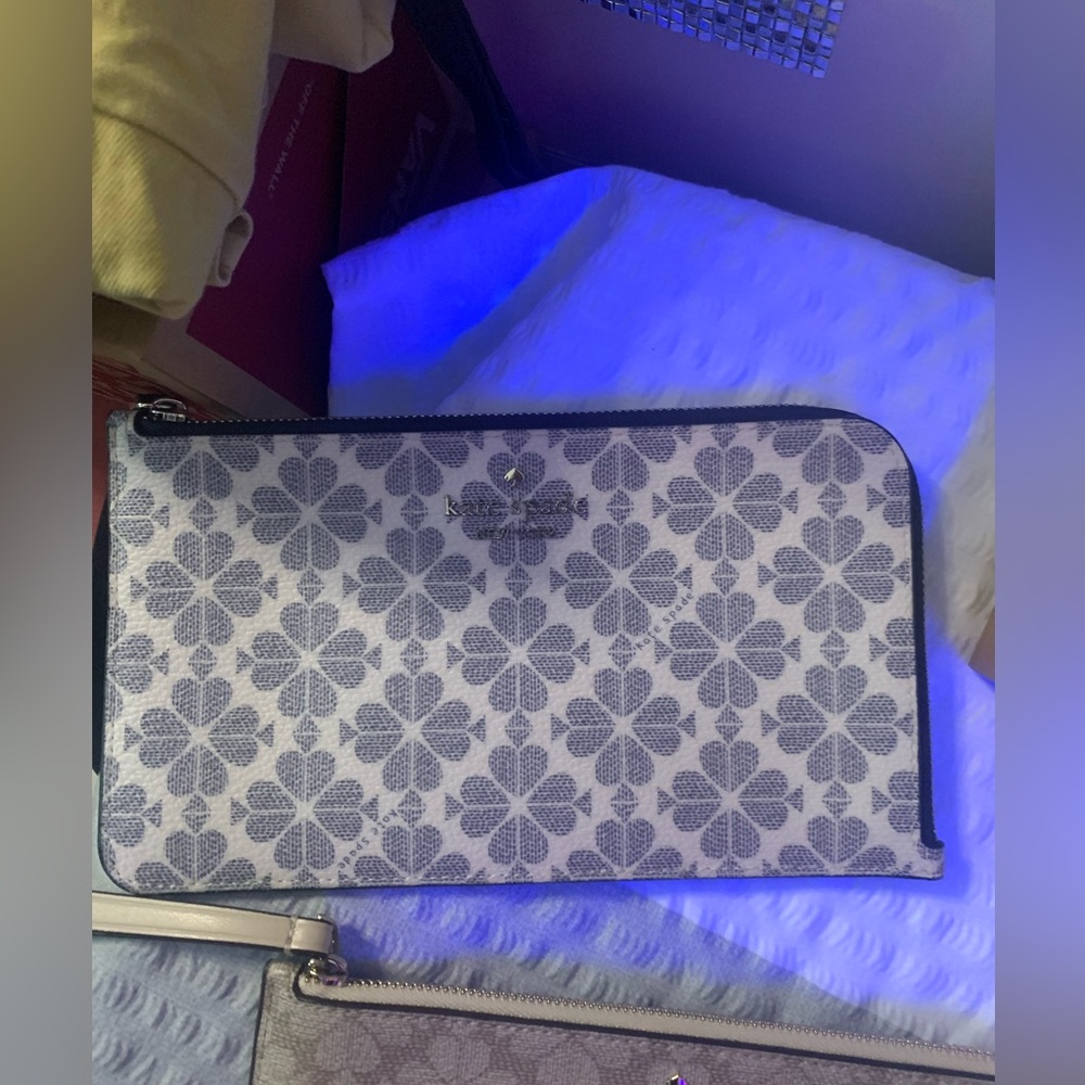 Kate spade wristlet